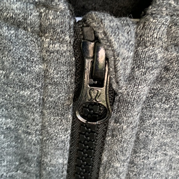 Lululemon Pleat to Street Bomber Coat Gray Pockets Back Pleat Jacket Sz 4 - Picture 6 of 10